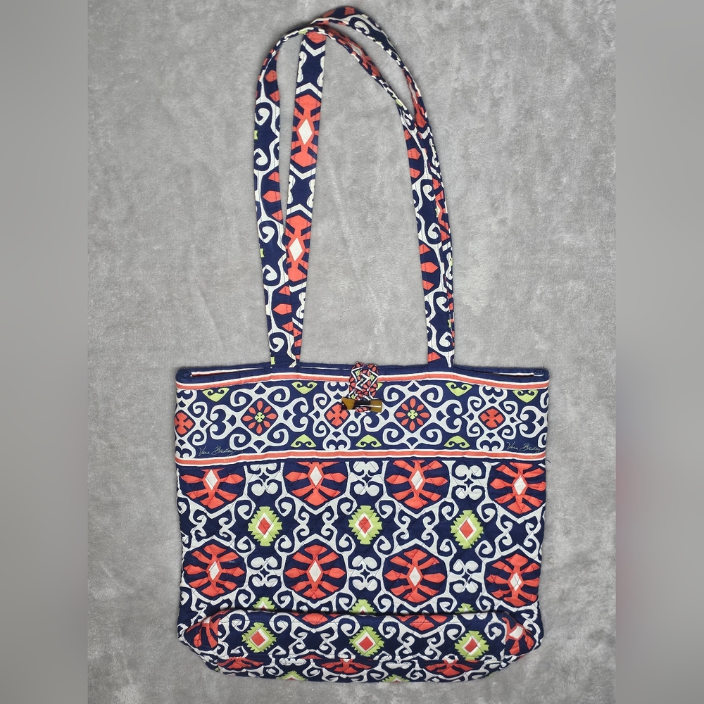Vera Bradley Sun Valley‎ Print Double Strapped Quilted Large Tote Bag.